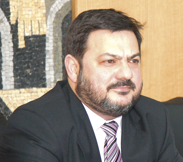 Историкът проф. Петко Ст. Петков, заместник-ректор на ВТУ: “Не е ясно точно какви ценности и  национални постижения почитаме,  отбелязвайки тържествено 3 март”