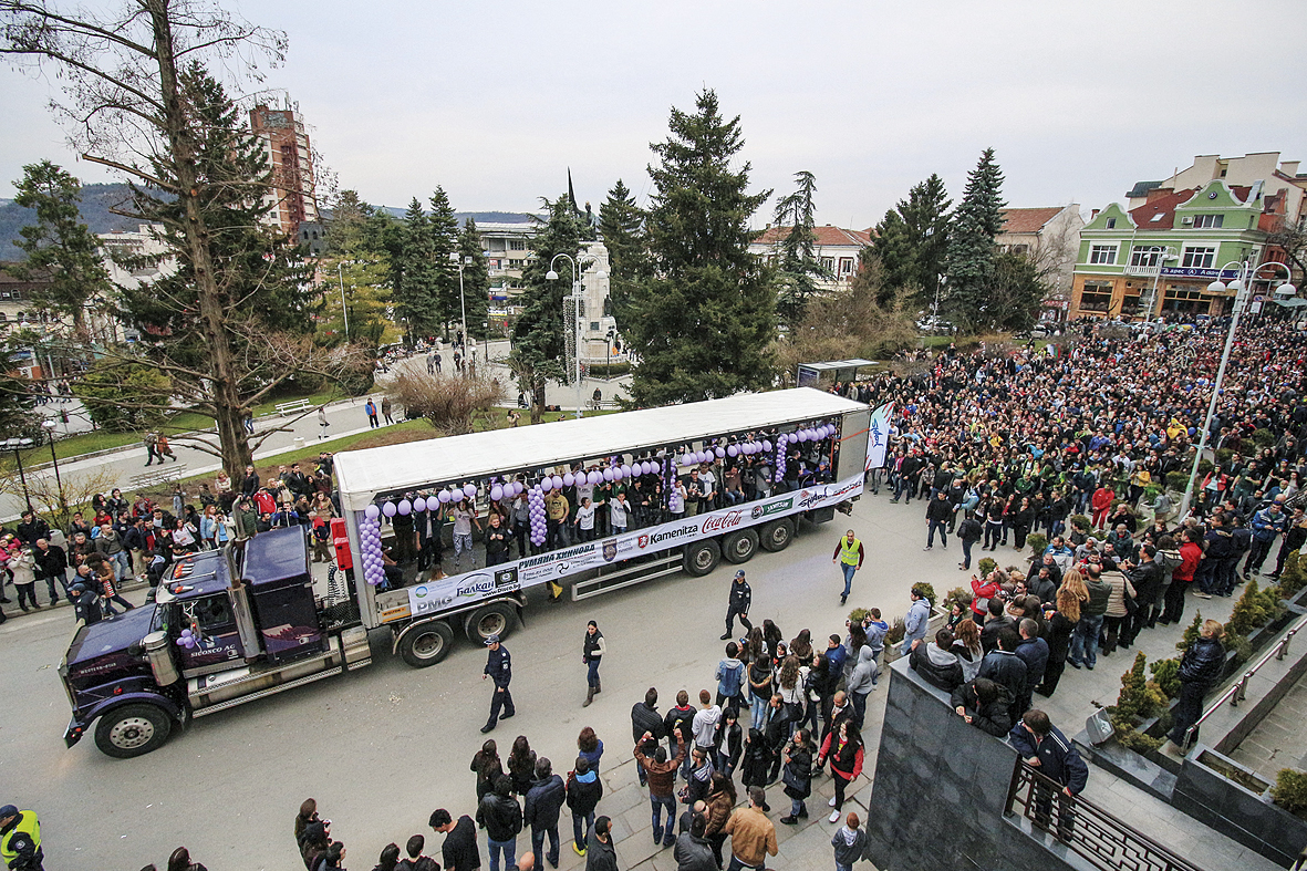 Горещи новини | Нели Рангелова и Поли Паскова ще  пеят на великотърновци на 22 март