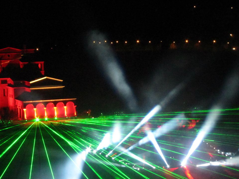 Общество | 3D светлинно и звуково шоу  за празника на Велико Търново