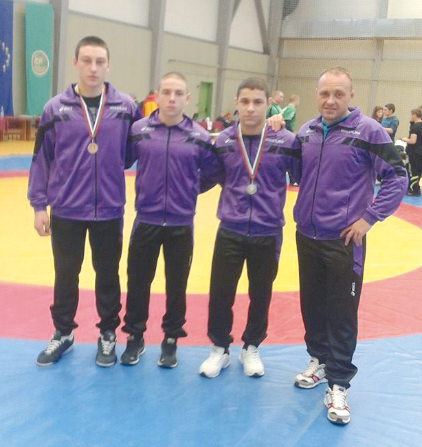 Два сребърни и два бронзови медала за  борците от държавния шампионат за кадети