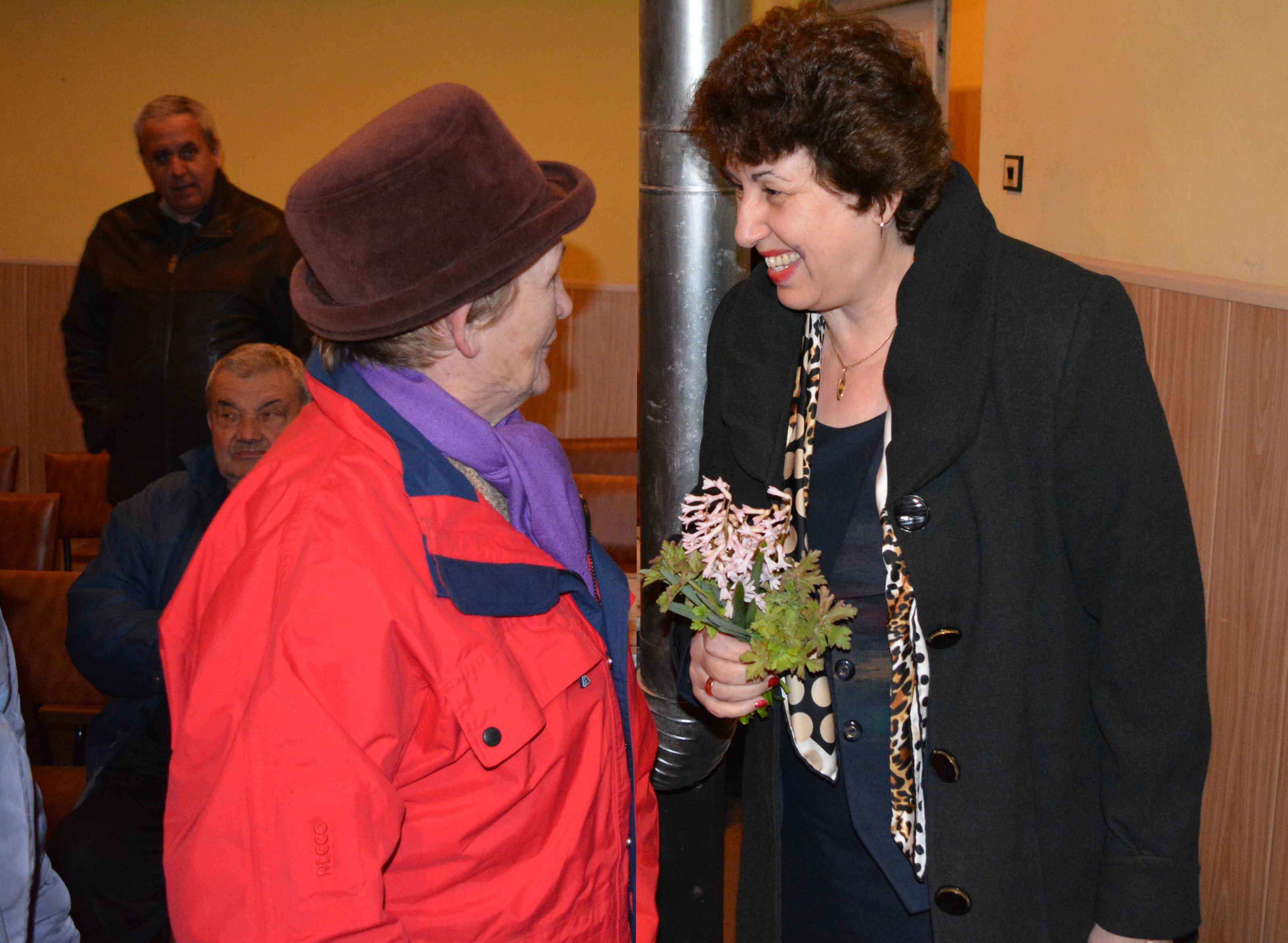 Горещи новини | Мариана Бояджиева:  „За 4 месеца Четворната коалиция спря  14 социални плащания към най-ощетените“