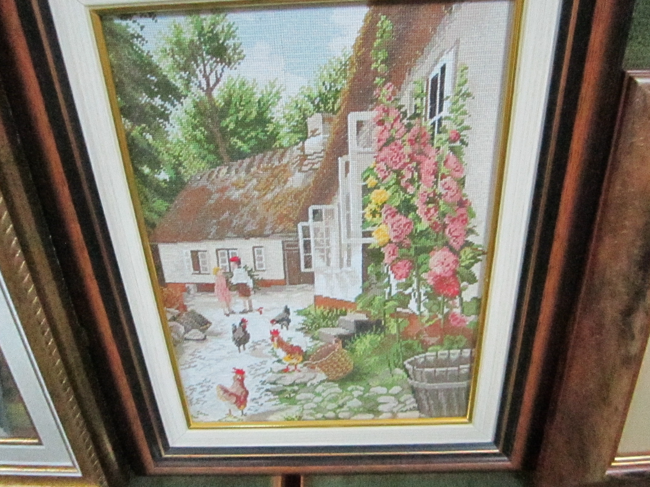 Данъчните инспекторки показаха, че са умели гобленарки, кулинарки и приложнички