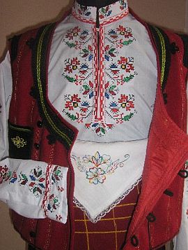 Култура | Уникални народни костюми ще покаже в Долна Оряховица Петър Георгиев