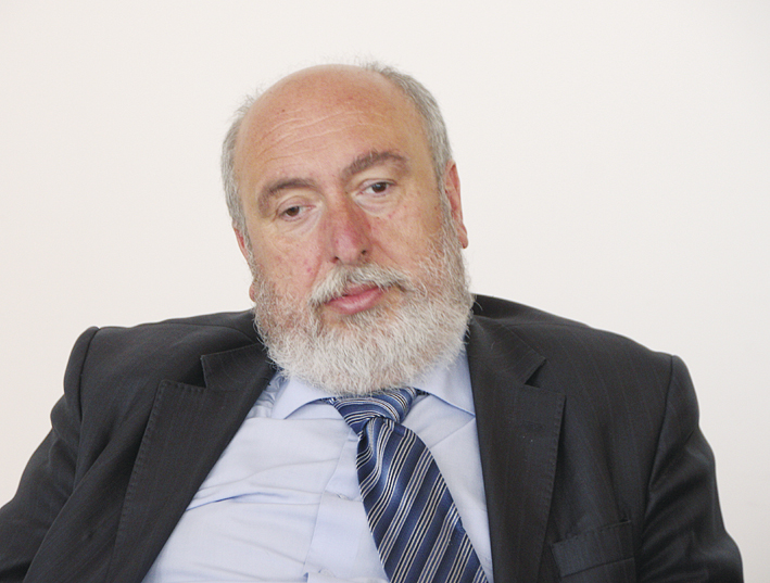 Проф. Милко Палангурски, кандидат за ректор на Великотърновския университет: “ВТУ има нов принос в изборните нрави –  вот с вдигане на ръка и заснемане с камера”