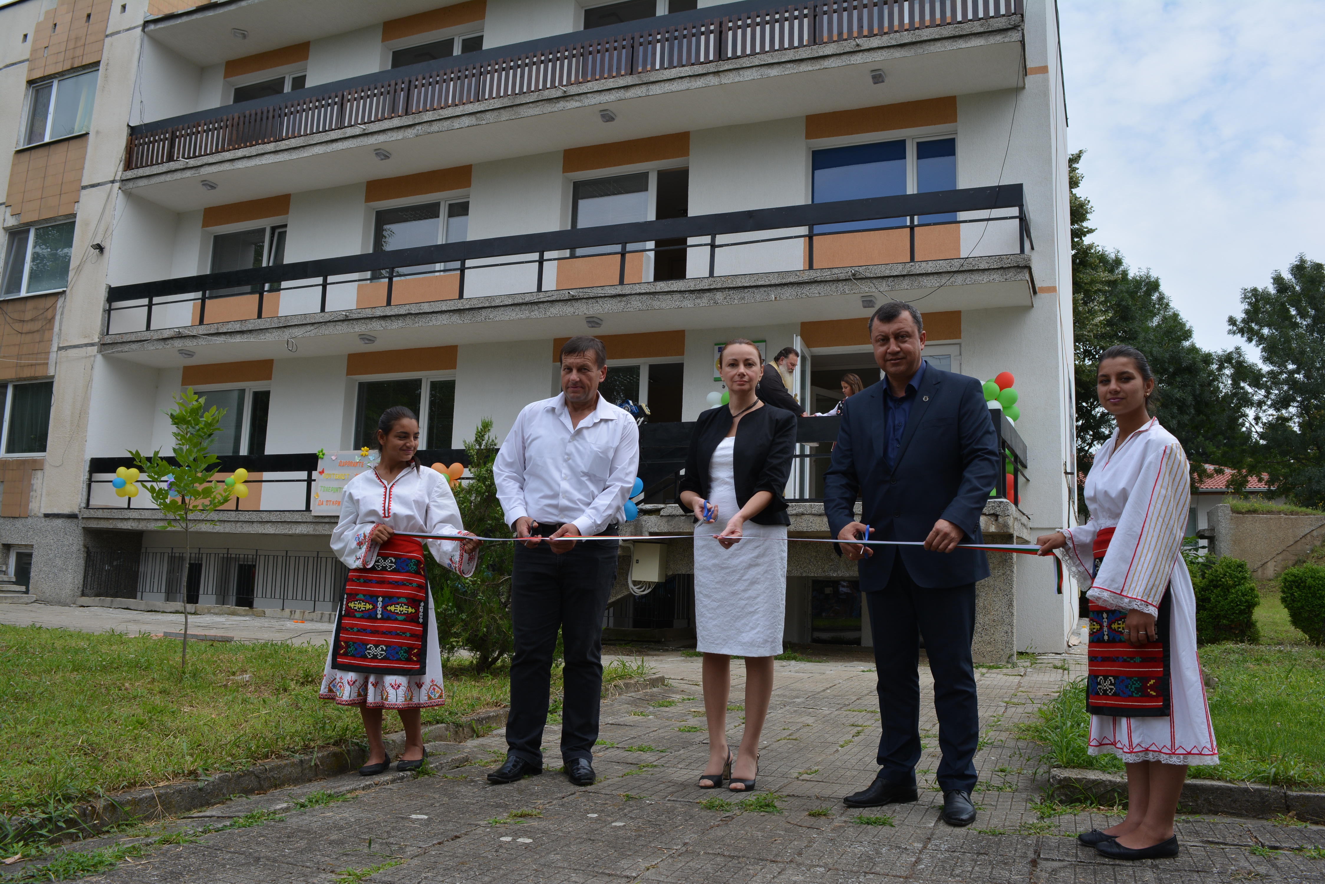 Горещи новини | Четири нови социални центрове   за деца  откриха в Павликени