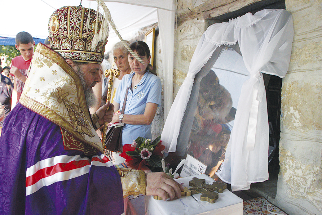 Общество | Арбанаси празнува Голяма  Богородица с богата програма