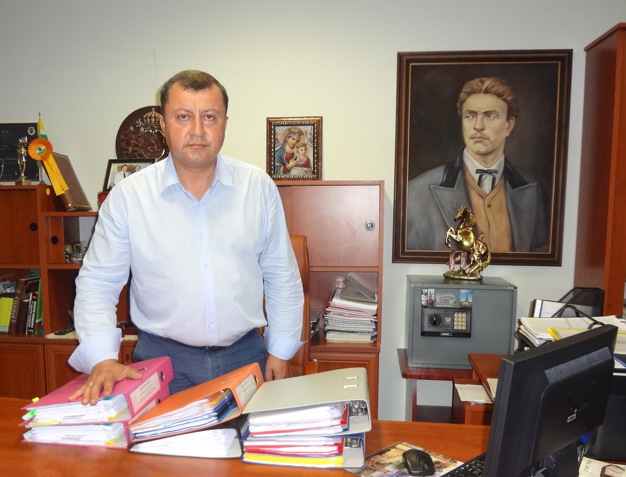 Горещи новини | Инж. Емануил Манолов оставя девет готови  мащабни проекта за втория си мандат като кмет