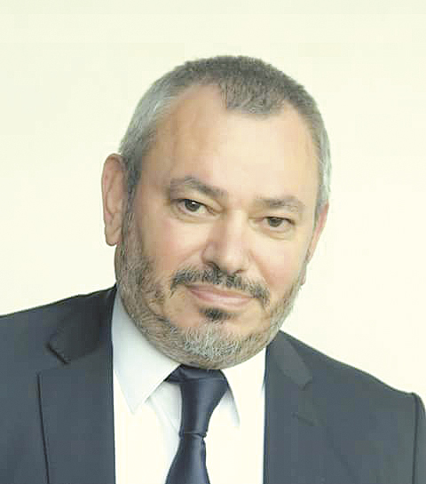 Проф. Пламен Легкоступ, “Патриотите – ВМРО”: Очаквам скоро партия ГЕРБ да промени  конституцията и да върнат член първи