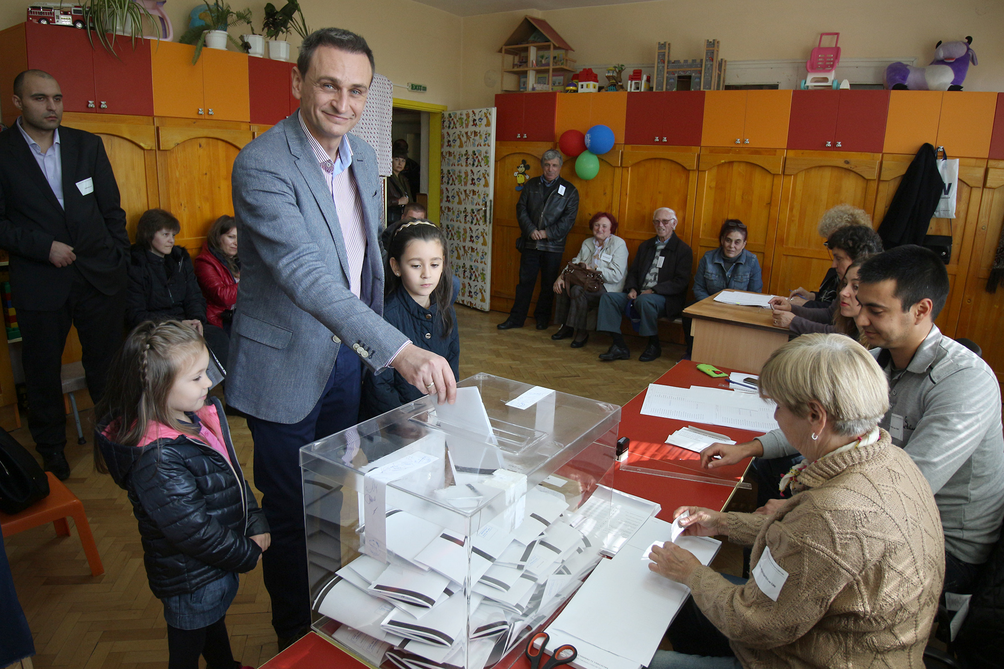 Горещи новини | Валентин Ламбев:„Гласувах за хората, защото те са най-важни“