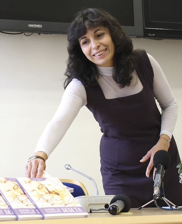 Здраве | Рекорд! Велико Търново със  100 бебета повече за по-малко от година