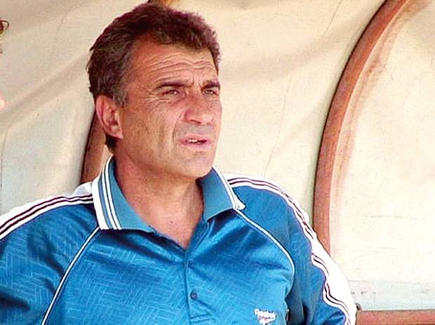 Спорт | Велико Търново спешно има нужда от футболен терен, алармира Никола Велков