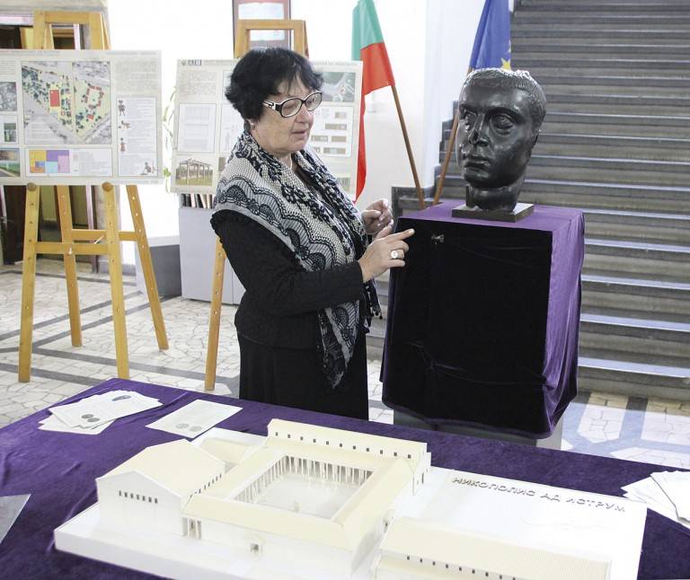 Общество | Представят проекти за възстановяване  на римския град Никополис ад Иструм