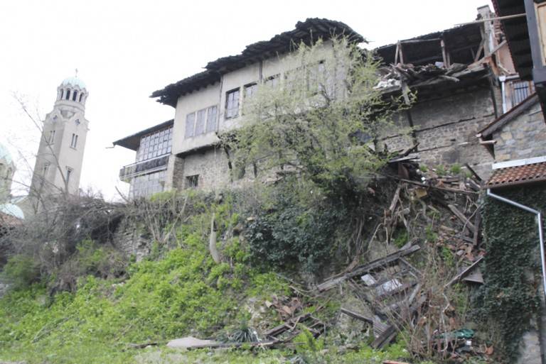 Забравата задушава паметта ни за Никола Пиколо