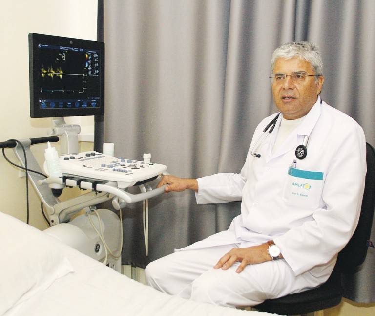 Общество | Д-р Хараламби Бенов, началник на   кардиологията при МОБАЛ “Д-р Ст. Черкезов”: Хипертонията, диабетът,  цигарите и високият холестерол  са основната заплаха за сърцето