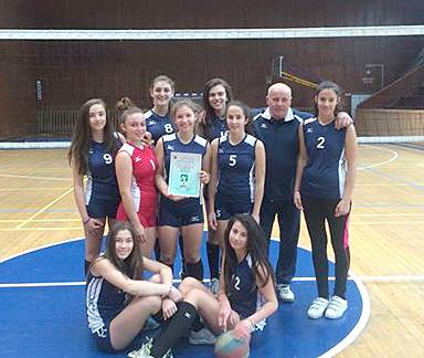 СОУ “Емилиян Станев” е областен шампион по волейбол и хандбал