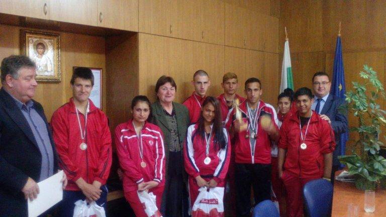 Свищов | Кметът Генчо Генчев поздрави лично спортистите от СУПЦ – Овча могила