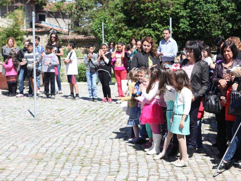 Свищов | Стопанска академия отново връчи награда в конкурс за Ангелите от Лим