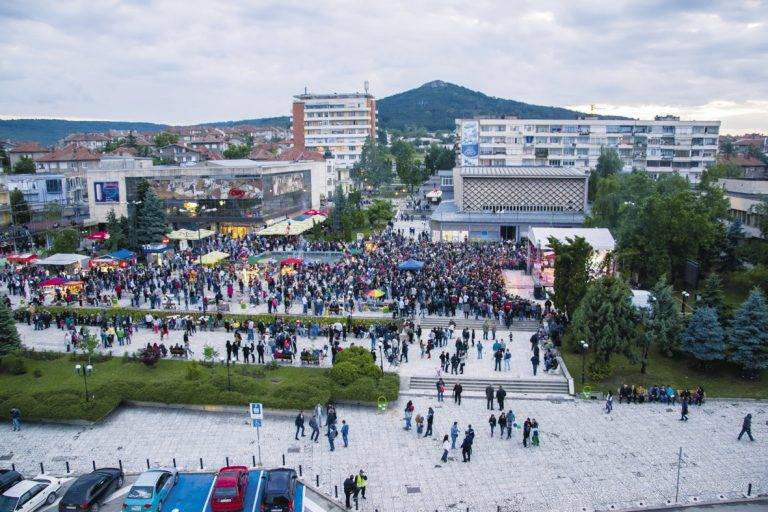 Горна Оряховица | Изложба “Български знаци, ордени  и медали” откриват в Горна Оряховица