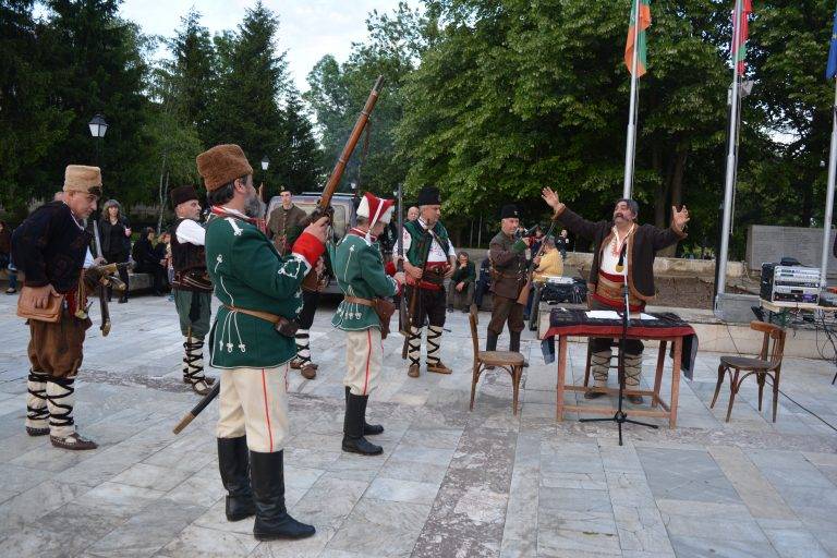 Бяла черква празнува 40 години като град и 140 години от Априлското въстание