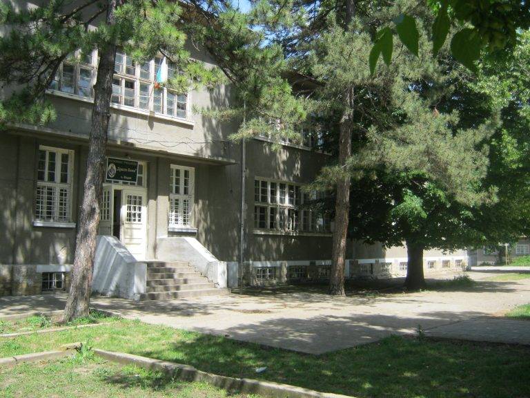 Горещи новини | Тъжно! Закриват още едно училище в областта