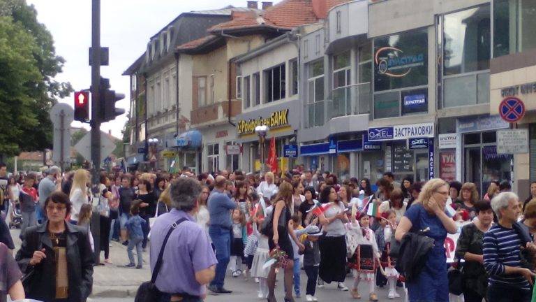 Свищов | С невероятно шествие отбелязаха 24 май в Свищов