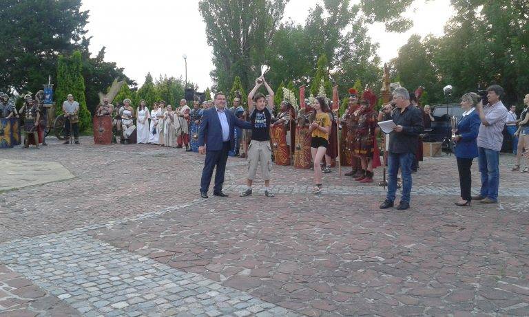 С уникално огнено шоу бе открито  Дванадесетото издание на фестивала „Орел на Дунава”