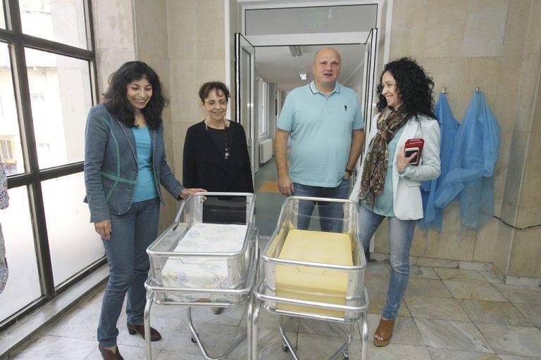 Здраве | Сдружение “Лили” дари шест легла  за бебета в неонатологията