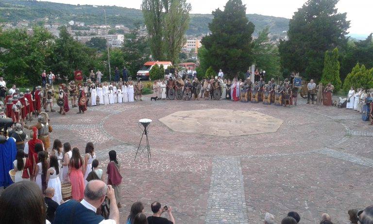 С уникално огнено шоу бе открито  Дванадесетото издание на фестивала „Орел на Дунава”