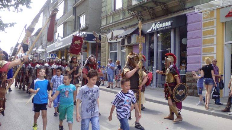 Засилен интерес и в трите дни на Дванадесетия фестивал на античното културно наследство „Орел на Дунава”2016