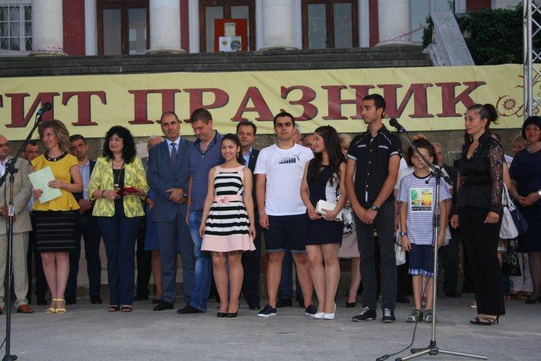 На Петровден в Лясковец наградиха най-достойните граждани