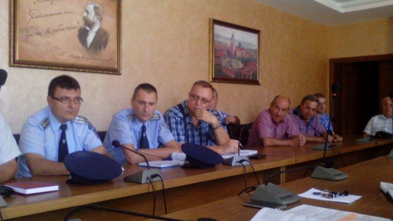 Служители от Областна Дирекция на МВР проведоха среща с кметовете от Община Свищов