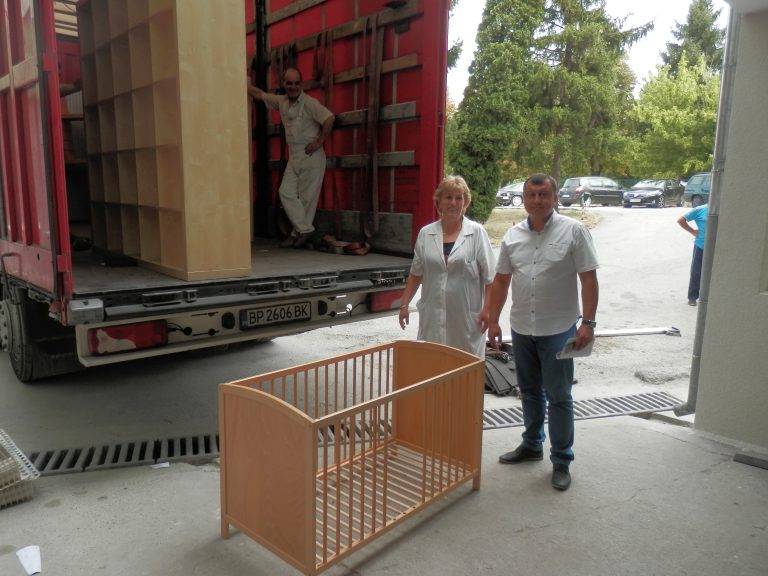 Горещи новини | Кметът на Павликени прие дарение  от Холандия за общинската болница