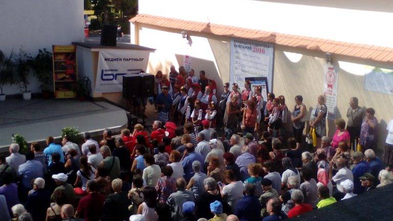 Отвори врати шестото издание на „Фолклорен извор” в село Царевец