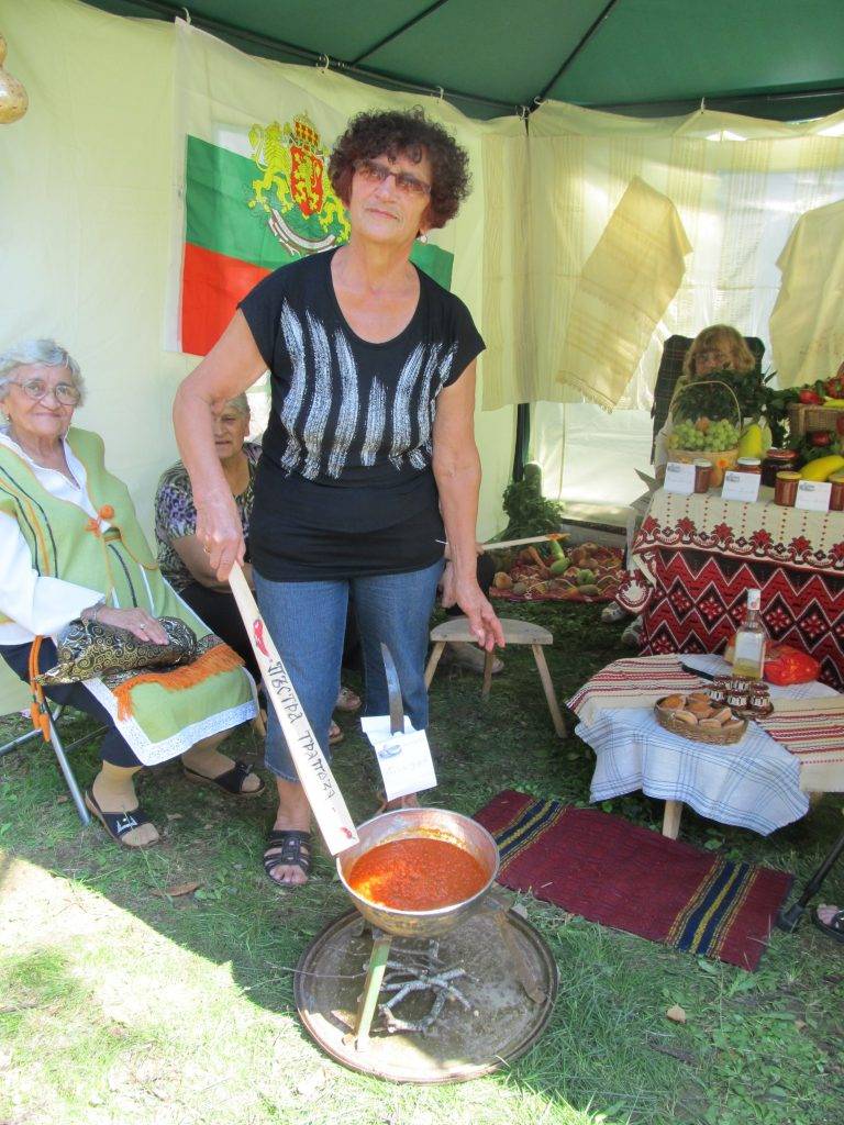 В Лясковец се проведе празник на лютеницата за пети път