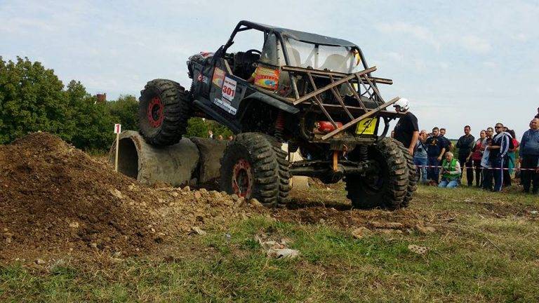 Горещи новини | Павликени домакинства офлоуд 4х4 траял състезание