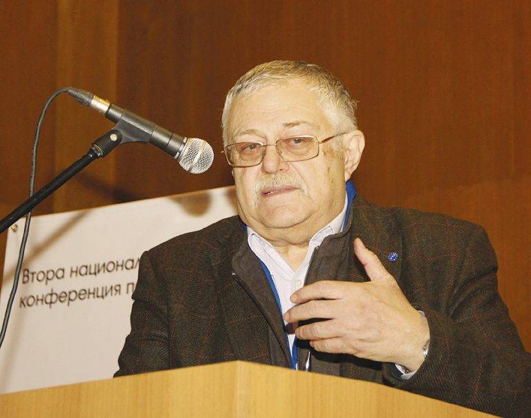 Здраве | Проф. Владимир Пилософ, директор на  Център “Фонд за лечение на деца”: Няма дете, което е планирано, да е останало без лечение