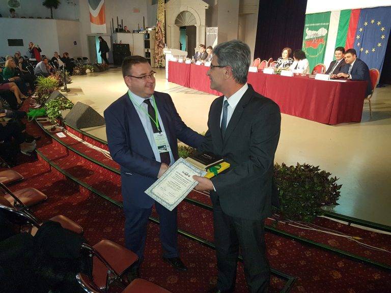 Главният финансист на община Свищов с награда от НСОРБ за цялостен принос