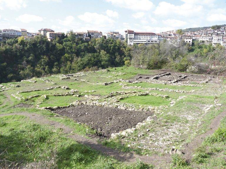 Над 6500 находки откри доц. Деян Рабовянов при разкопки в Южния сектор на Трапезица