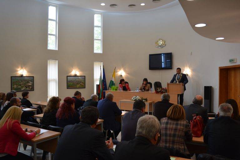 Горещи новини | Инж.Емануил Манолов:  „Българските общини печелят доверието на хората, защото са близки до проблемите им“