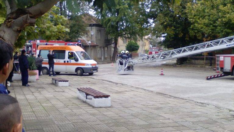 Официално бе открит първият в страната  Кризисен център в село Овча могила