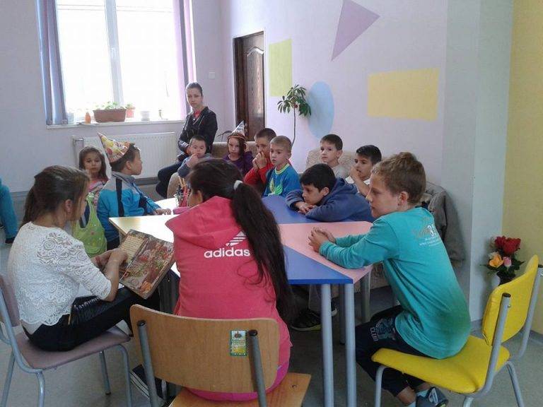 Кмет, деца, родители и учители четат в Седмицата на четенето в Лясковец