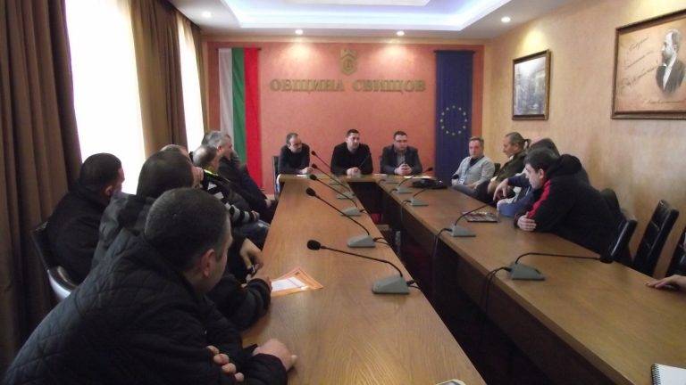 Свищов | Таксиметрови шофьори, РУ – Свищов и Общината обединиха действията си срещу незаконните таксита