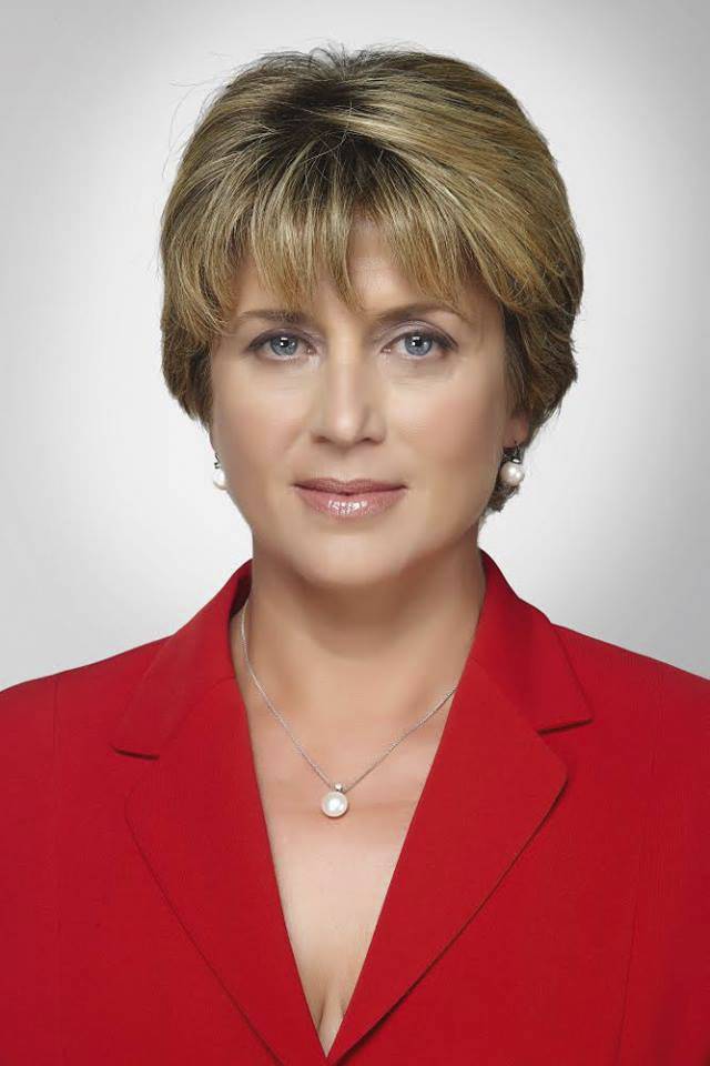 Общество | Весела Лечева в Раданово: „Малките населени места са в периферията на националната политика“