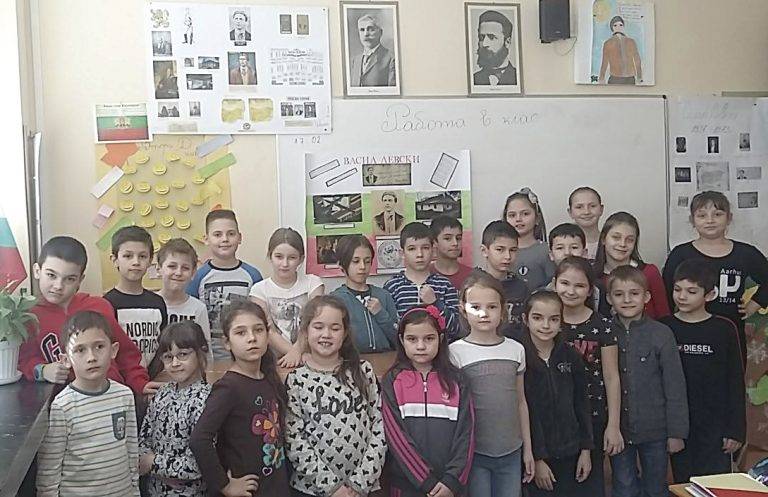 Търновски деца и ученици  почетоха паметта на Левски