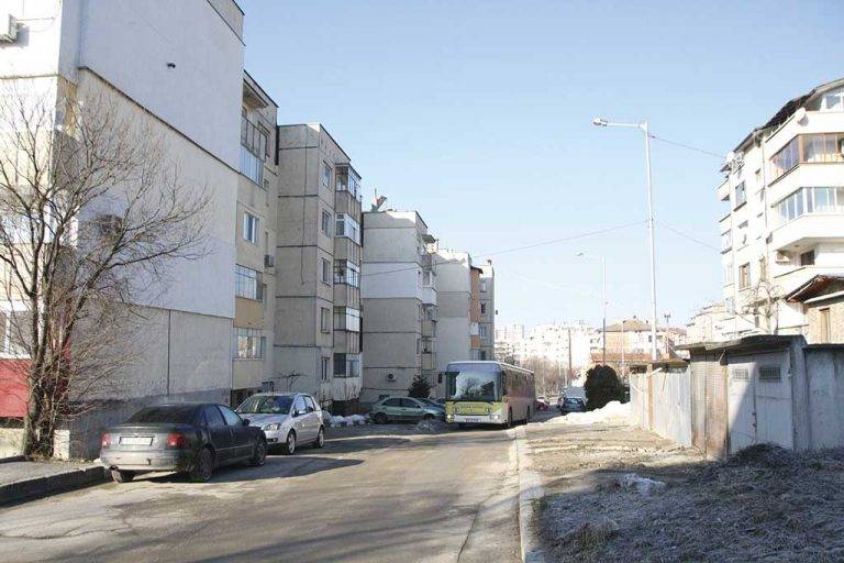 Започва изграждането на пътна връзка между два търновски квартала