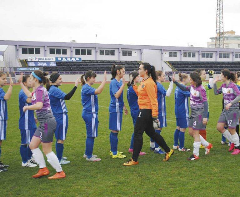 Кандидатите за депутати от коалиция “Обединени патриоти” Милен Михов и Иван Димитров дойдоха да пожелаят успех на женския ФК “Болярки” на държавното първенство на България