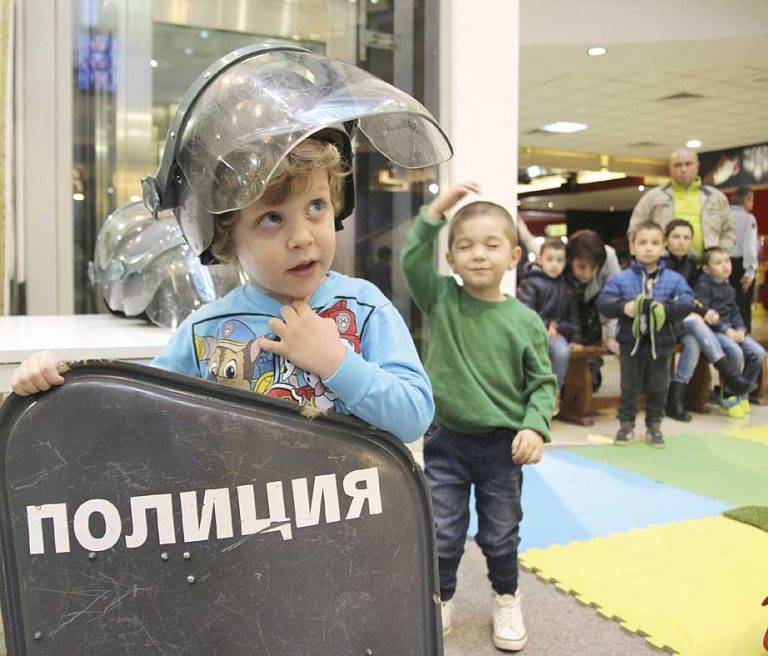 Полицейската академия в Mаll Велико Търново предизвика фурор сред децата
