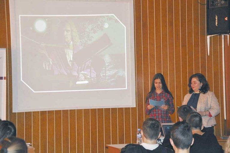 Общество | Водещи учени участваха в празник  на физиката в ОУ “Бачо Киро”