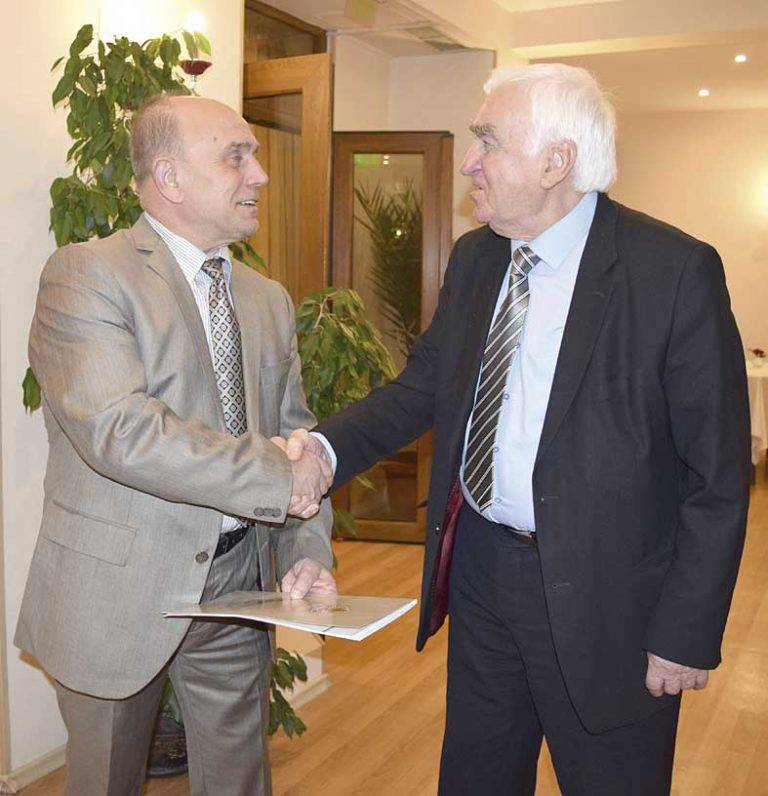 Общество | Областният управител инж. Николай Йоцов гостува на Клуба на великотърновци, живеещи в София