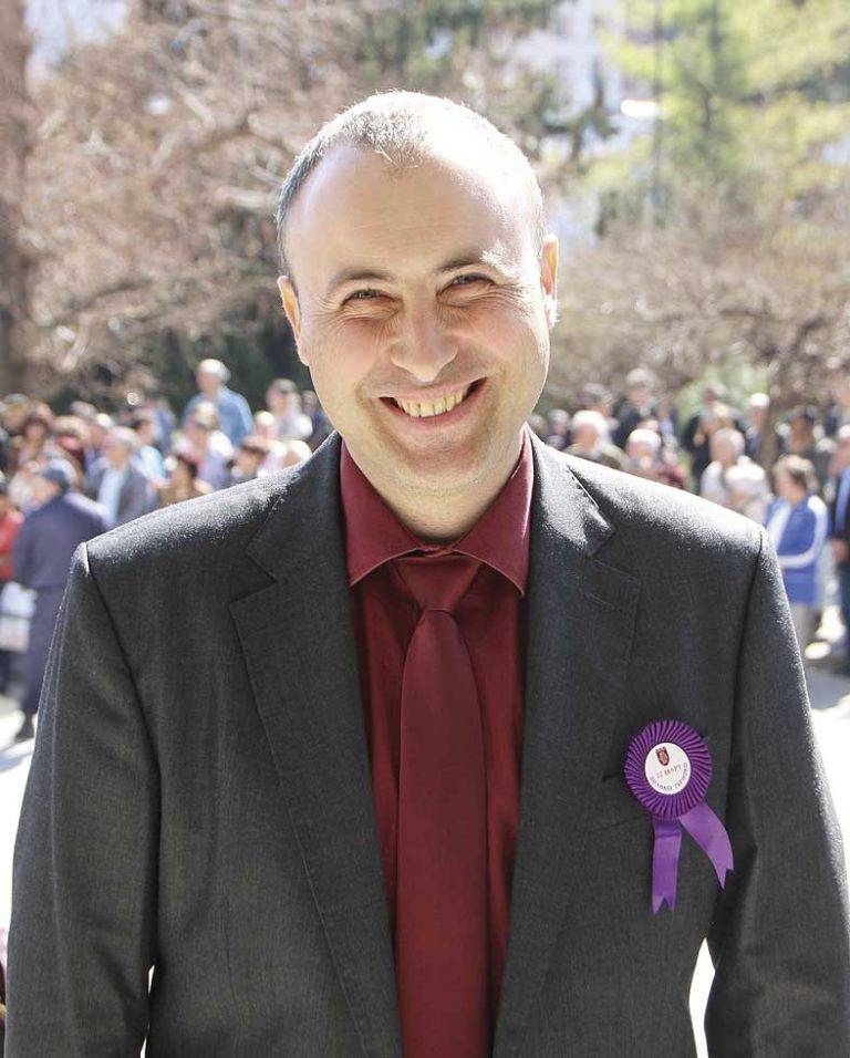 Общество | Актьорът Руслан Мъйнов пред “Янтра ДНЕС”: “Популярността ме направи по-внимателен към хората, тя е всекидневно изпитание”